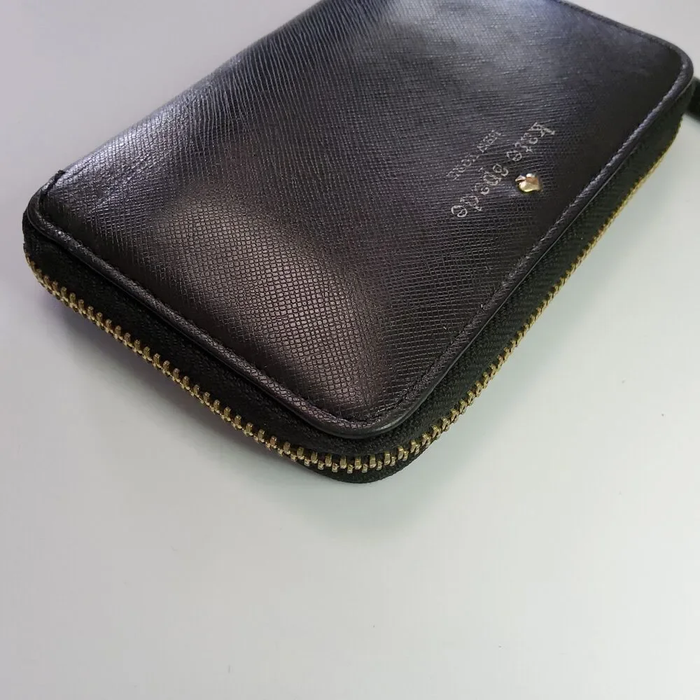 Kate Spade NY Zip Around Medium Wallet DAMAGED
